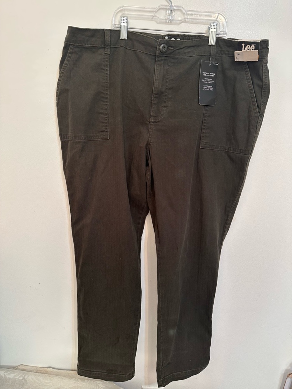 Lee Heritage Olive Green Women’s size 20M